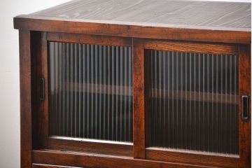 アンティーク家具　古民具・骨董　前面欅材のモールガラス戸時代箪笥サイドボード