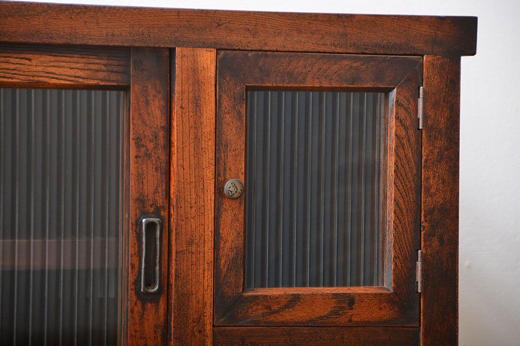 アンティーク家具　古民具・骨董　前面欅材のモールガラス戸時代箪笥サイドボード