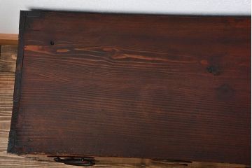 アンティーク家具　古民具・骨董　漆が美しいアンティーク時代箪笥ローボード(1)