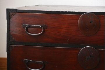 アンティーク家具　古民具・骨董　漆が美しいアンティーク時代箪笥ローボード(1)