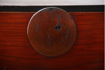 アンティーク家具　古民具・骨董　漆が美しいアンティーク時代箪笥ローボード(1)