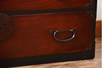 アンティーク家具　古民具・骨董　漆が美しいアンティーク時代箪笥ローボード(1)