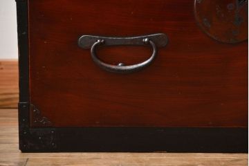 アンティーク家具　古民具・骨董　漆が美しいアンティーク時代箪笥ローボード(2)