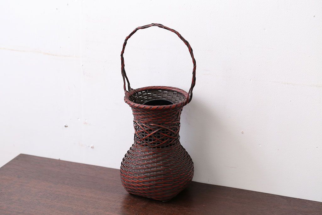 アンティーク雑貨　古民具・骨董　旭洋銘・竹製手付花籠(花入)