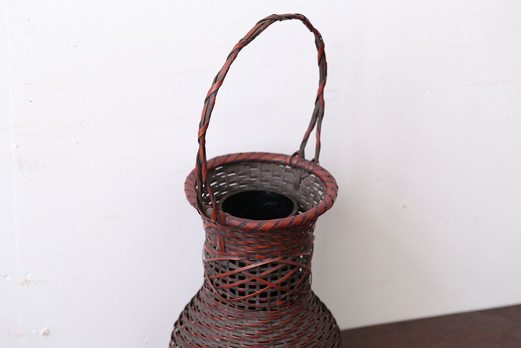 アンティーク雑貨　古民具・骨董　旭洋銘・竹製手付花籠(花入)