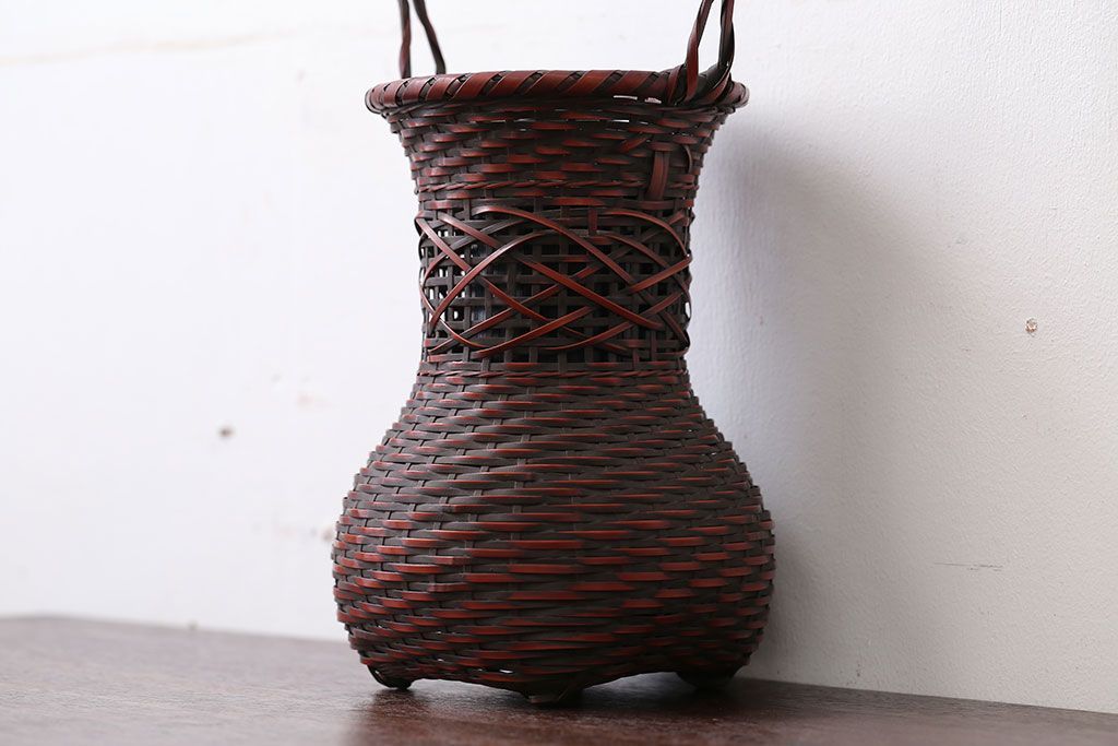 アンティーク雑貨　古民具・骨董　旭洋銘・竹製手付花籠(花入)