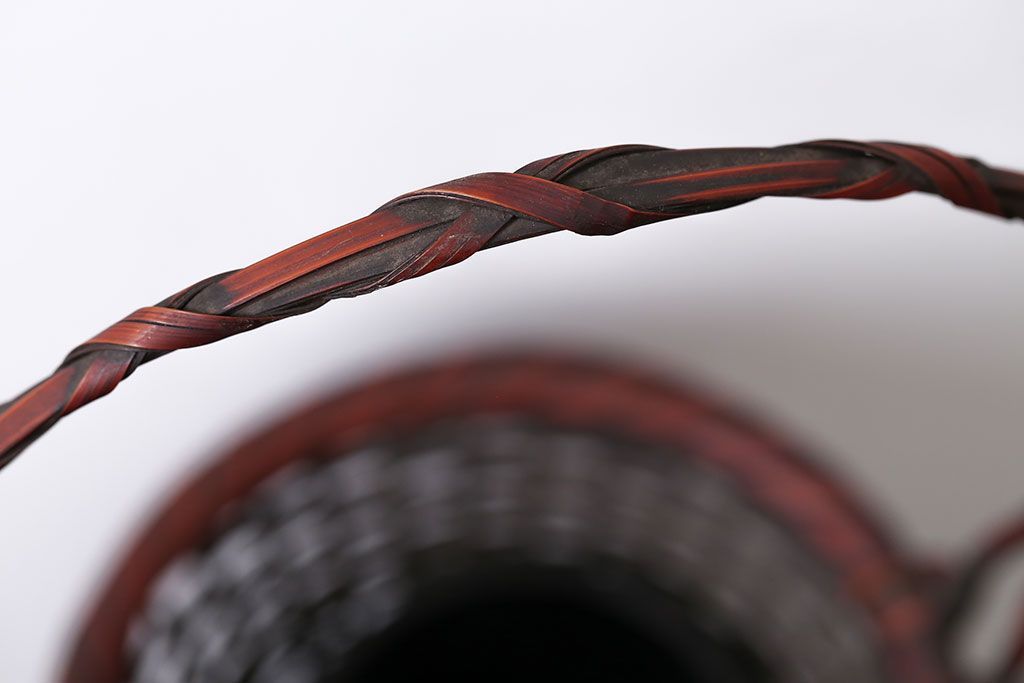 アンティーク雑貨　古民具・骨董　旭洋銘・竹製手付花籠(花入)