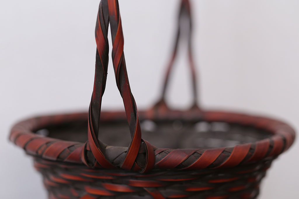 アンティーク雑貨　古民具・骨董　旭洋銘・竹製手付花籠(花入)