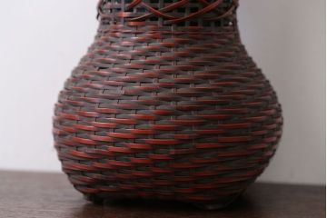 アンティーク雑貨　古民具・骨董　旭洋銘・竹製手付花籠(花入)