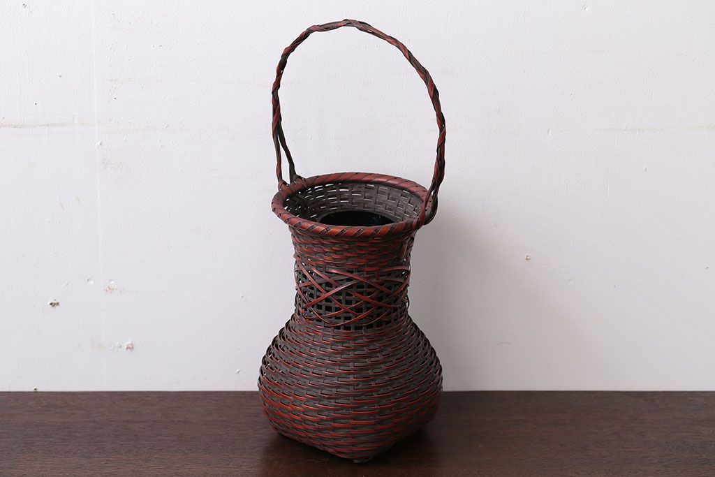 アンティーク雑貨　古民具・骨董　旭洋銘・竹製手付花籠(花入)