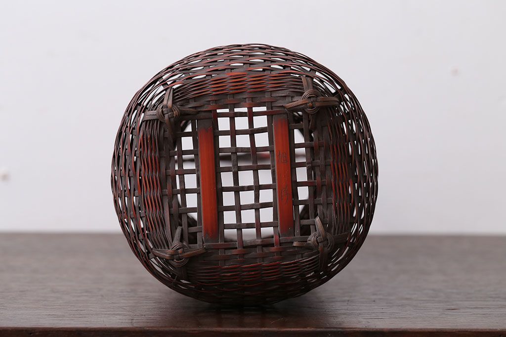 アンティーク雑貨　古民具・骨董　旭洋銘・竹製手付花籠(花入)