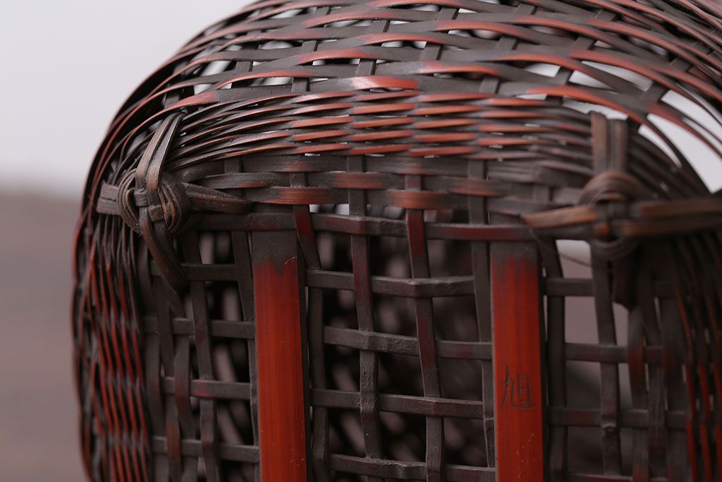 アンティーク雑貨　古民具・骨董　旭洋銘・竹製手付花籠(花入)