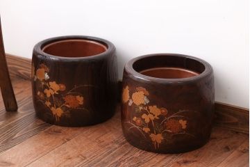 アンティーク雑貨　古民具・骨董　古い螺鈿金蒔絵桐火鉢一対