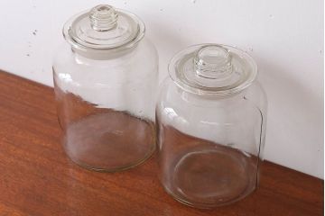 アンティーク雑貨　昭和レトロ　古いアンティークガラス瓶(ビン)2個セット