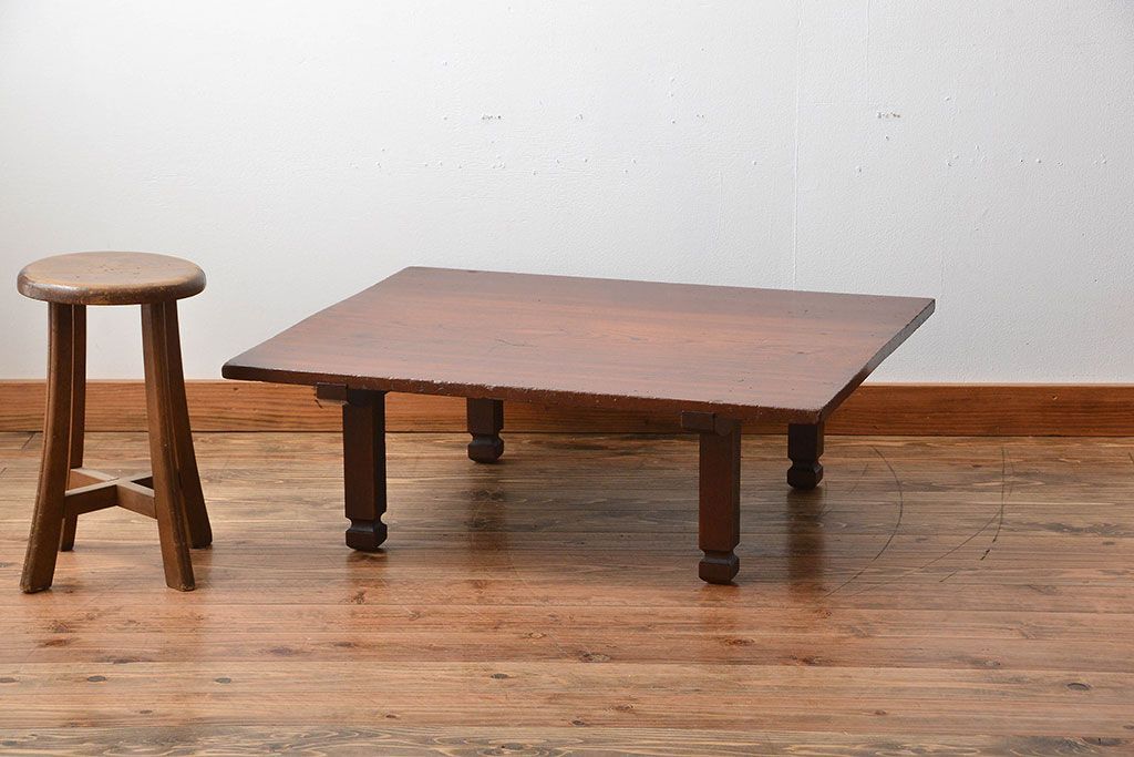 アンティーク家具　和製アンティーク　古い木製のシンプルな座卓(1)