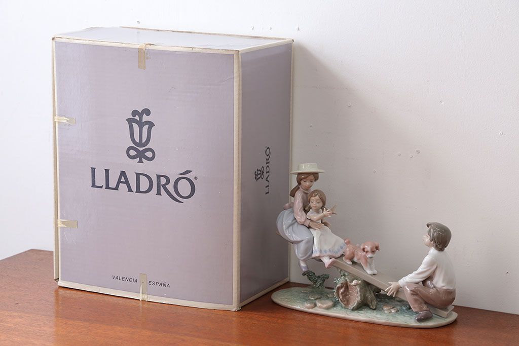 子供の陶器置物 シーソー　リヤドロ LLADRO リヤドロ 【シーソー】 陶器 置物 リアドロ インテリアL89