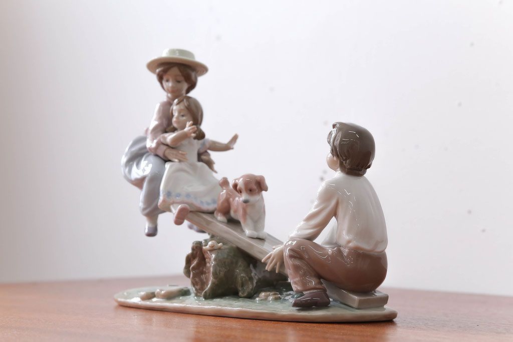 アンティーク雑貨　美品・リヤドロ(LLADRO)シーソーと子供たち(絶版)箱付き(定価約13万円)