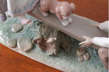アンティーク雑貨　美品・リヤドロ(LLADRO)シーソーと子供たち(絶版)箱付き(定価約13万円)