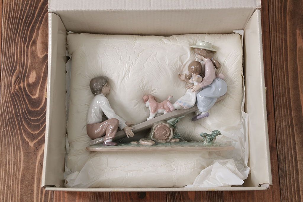 アンティーク雑貨　美品・リヤドロ(LLADRO)シーソーと子供たち(絶版)箱付き(定価約13万円)