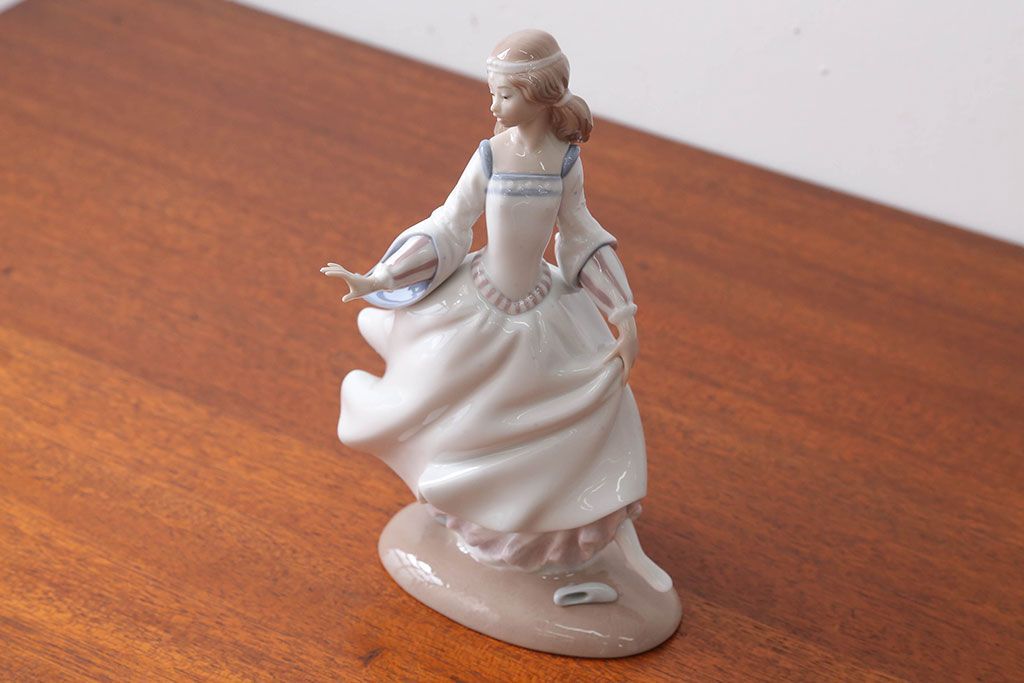 アンティーク雑貨　美品・リヤドロ(LLADRO)シンデレラ・箱付き