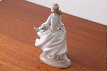 アンティーク雑貨　美品・リヤドロ(LLADRO)シンデレラ・箱付き