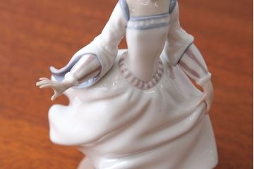 アンティーク雑貨　美品・リヤドロ(LLADRO)シンデレラ・箱付き
