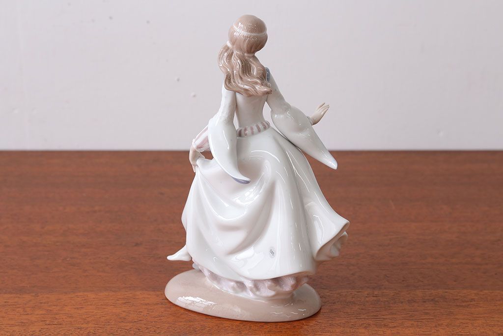 アンティーク雑貨　美品・リヤドロ(LLADRO)シンデレラ・箱付き