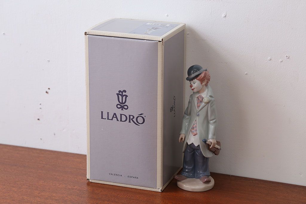 アンティーク雑貨　美品・リヤドロ(LLADRO)少年ピエロ(ヴァイオリン)・箱付き