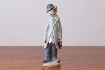アンティーク雑貨　美品・リヤドロ(LLADRO)少年ピエロ(ヴァイオリン)・箱付き