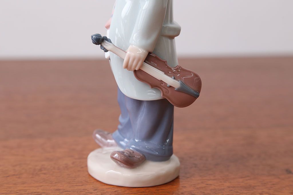 アンティーク雑貨　美品・リヤドロ(LLADRO)少年ピエロ(ヴァイオリン)・箱付き