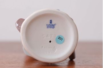 アンティーク雑貨　美品・リヤドロ(LLADRO)少年ピエロ(ヴァイオリン)・箱付き