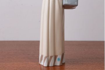 アンティーク雑貨　美品・リヤドロ(LLADRO)婦人服デザイナー・箱付き
