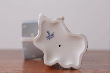 アンティーク雑貨　美品・リヤドロ(LLADRO)婦人服デザイナー・箱付き