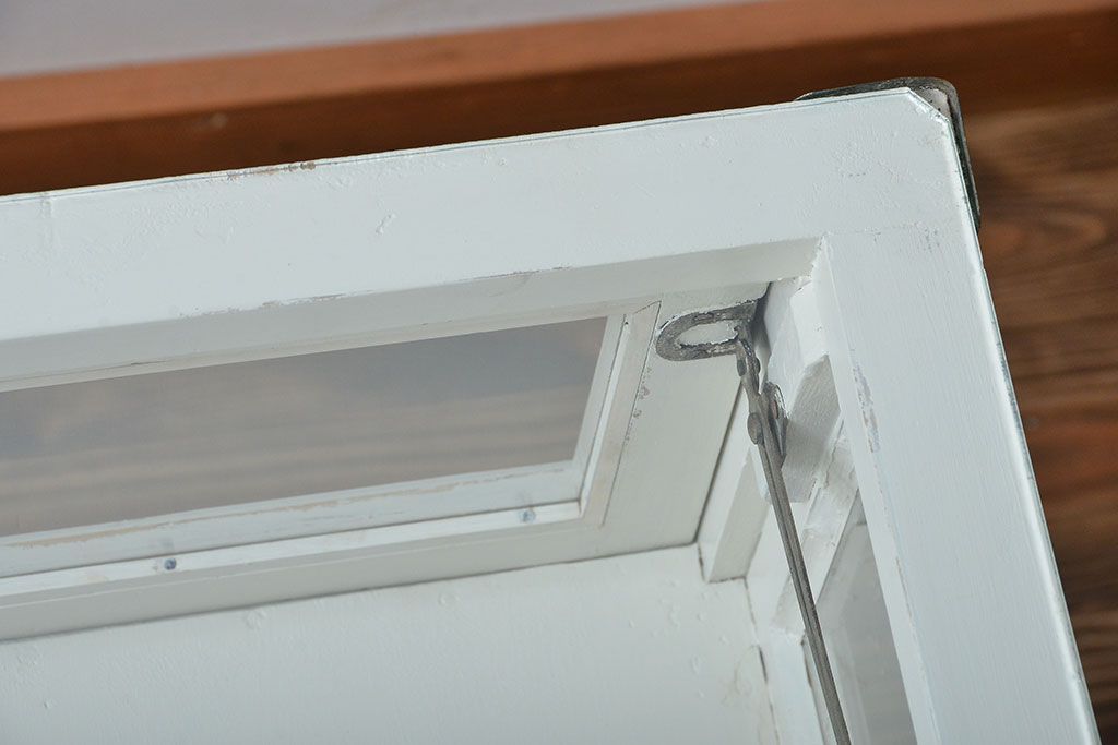 レトロ家具　昭和レトロ　キャスター付き!古いペイントガラスケース