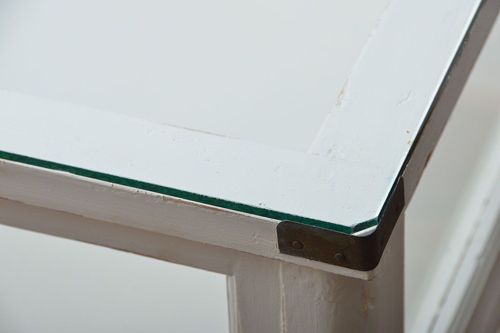 レトロ家具　昭和レトロ　キャスター付き!古いペイントガラスケース