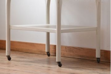 レトロ家具　昭和レトロ　キャスター付き!古いペイントガラスケース