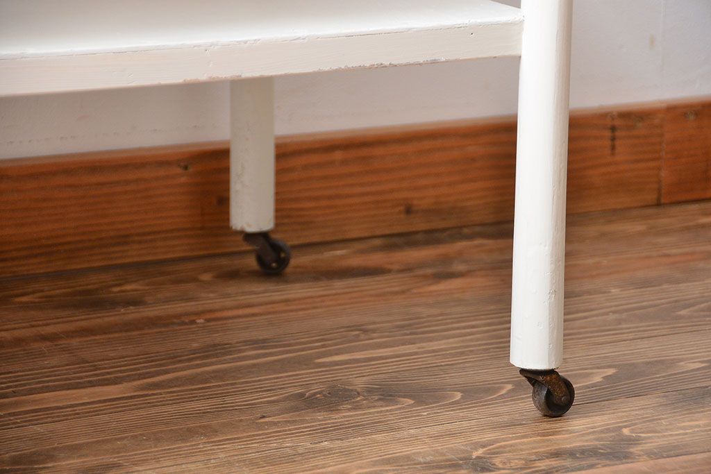 レトロ家具　昭和レトロ　キャスター付き!古いペイントガラスケース