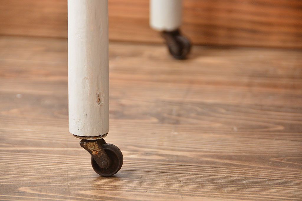 レトロ家具　昭和レトロ　キャスター付き!古いペイントガラスケース