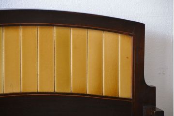 アンティーク家具　イギリスアンティーク　大理石天板の小ぶりなサイドボード