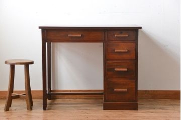レトロ家具　昭和レトロ　古いナラ材の上品なアンティークデスク(片袖机)