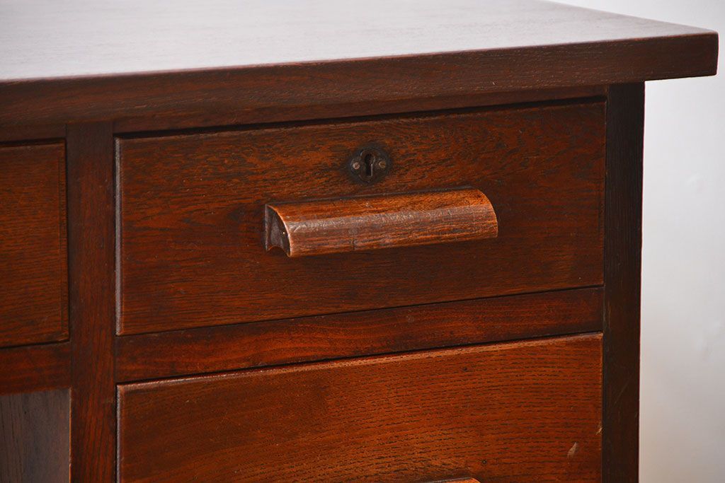 レトロ家具　昭和レトロ　古いナラ材の上品なアンティークデスク(片袖机)