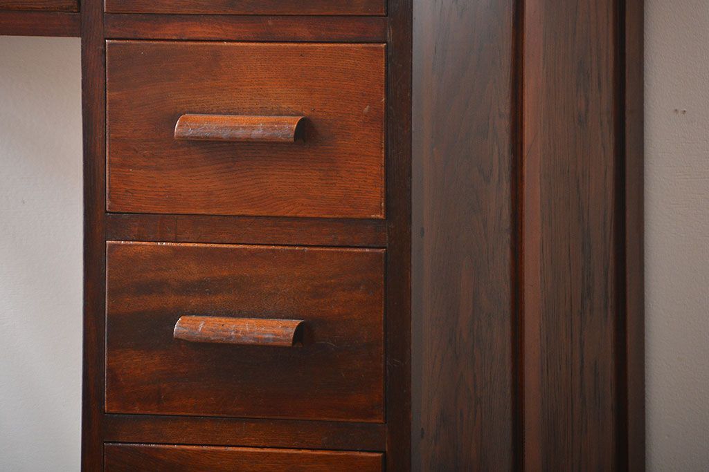 レトロ家具　昭和レトロ　古いナラ材の上品なアンティークデスク(片袖机)