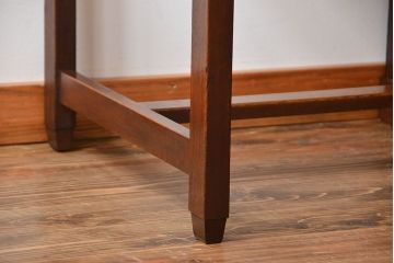 レトロ家具　昭和レトロ　古いナラ材の上品なアンティークデスク(片袖机)