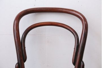アンティーク家具　アンティーク　ポーランドAPM社製おしゃれなバルーンバックベントウッドチェア