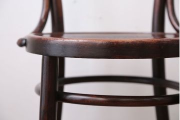アンティーク家具　アンティーク　ポーランドAPM社製おしゃれなバルーンバックベントウッドチェア