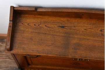アンティーク家具　和製アンティーク　古い栓材の小ぶりなライティングビューロー