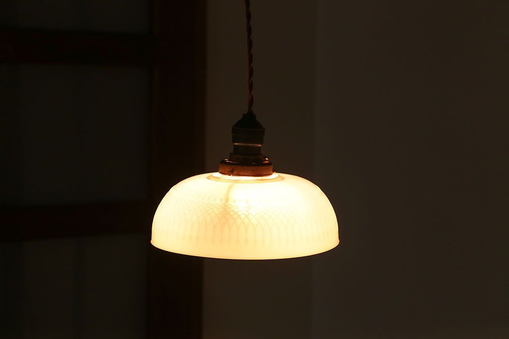 アンティーク　レトロでかわいいセルロイド製電笠天井照明