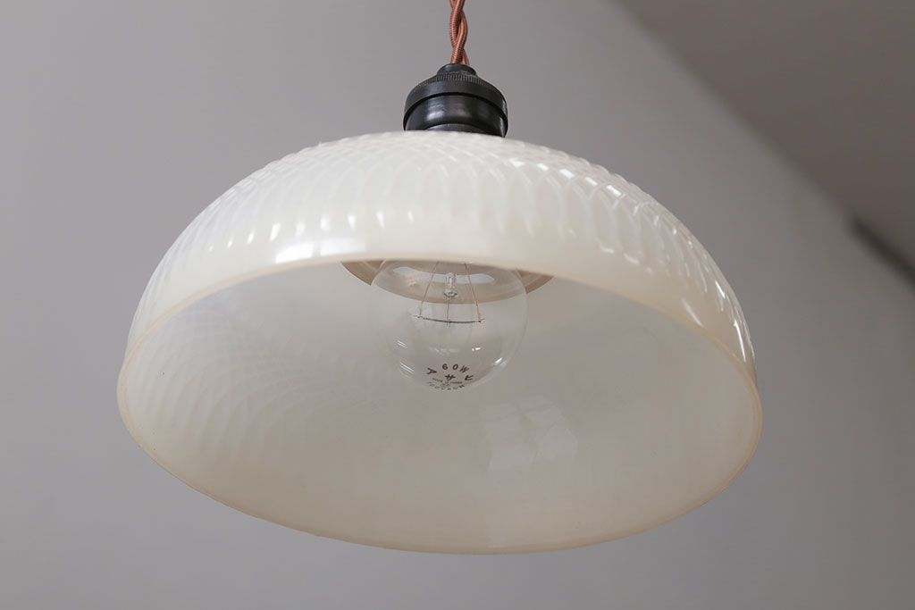 アンティーク　レトロでかわいいセルロイド製電笠天井照明