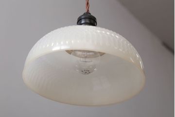 アンティーク　レトロでかわいいセルロイド製電笠天井照明