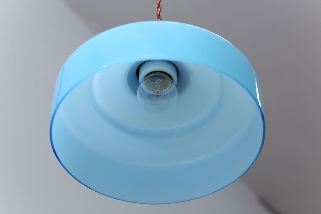 昭和レトロ　淡く爽やかな色合いがおしゃれな被せガラスシェード天井照明